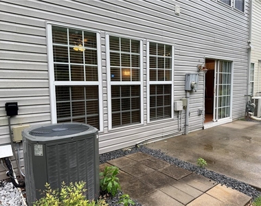 3810 Timbercreek Circle - Photo Thumbnail 17