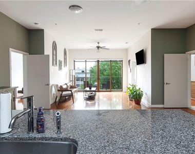 333 Nelson Street Sw - Photo Thumbnail 1