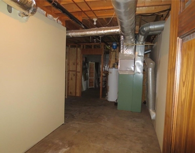 220 Lantern Ridge Court - Photo Thumbnail 13