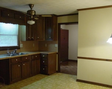 220 Lantern Ridge Court - Photo Thumbnail 3