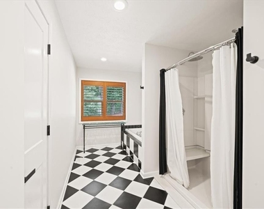 6340 Reives Road - Photo Thumbnail 20