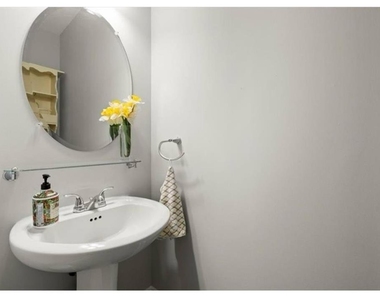 2304 Oakton Place Se - Photo Thumbnail 12