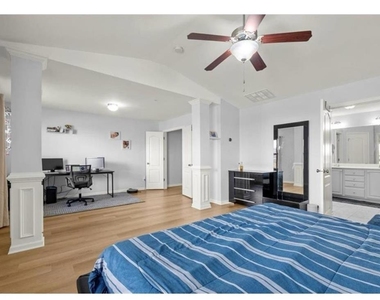 2304 Oakton Place Se - Photo Thumbnail 16