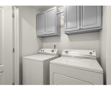 2304 Oakton Place Se - Photo Thumbnail 24