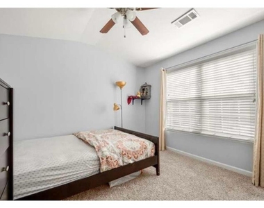 2304 Oakton Place Se - Photo Thumbnail 19