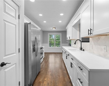 141 Poplar Way - Photo Thumbnail 18