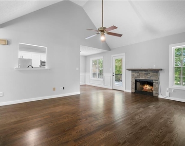 141 Poplar Way - Photo Thumbnail 9