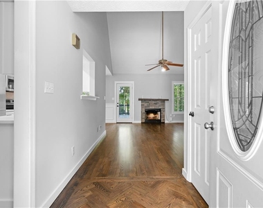 141 Poplar Way - Photo Thumbnail 5