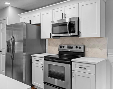 141 Poplar Way - Photo Thumbnail 16