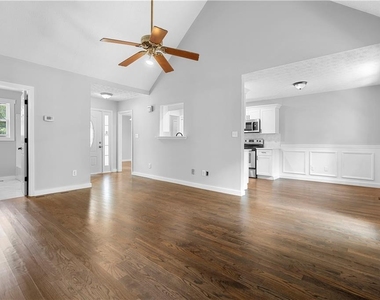 141 Poplar Way - Photo Thumbnail 8