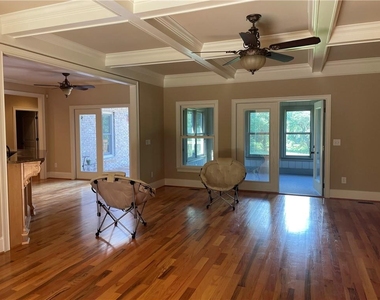 6030 Matt Highway - Photo Thumbnail 3