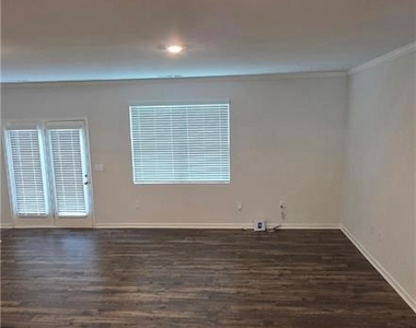 3370 Greyton Drive - Photo Thumbnail 1