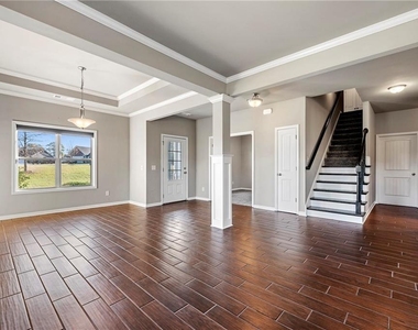 540 Brookside Lane - Photo Thumbnail 7