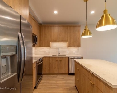 507 E 60th Street - Photo Thumbnail 3