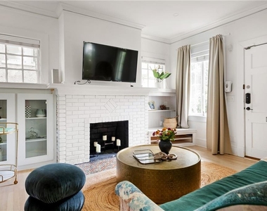 426 9th Street Ne - Photo Thumbnail 8