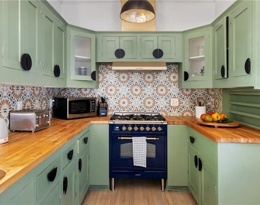 426 9th Street Ne - Photo Thumbnail 9