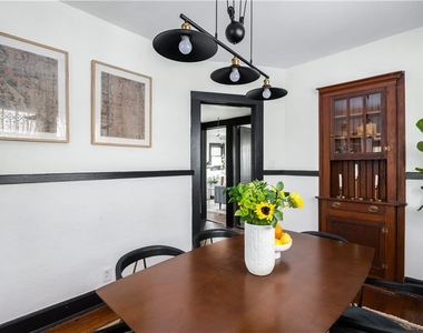 909 Austin Avenue Ne - Photo Thumbnail 13