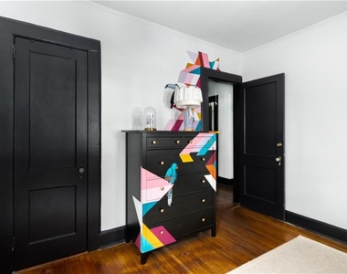 909 Austin Avenue Ne - Photo Thumbnail 21