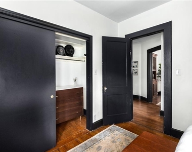 909 Austin Avenue Ne - Photo Thumbnail 19