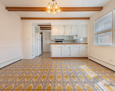 8417 W Berwyn Avenue - Photo Thumbnail 4