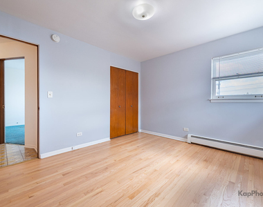 8417 W Berwyn Avenue - Photo Thumbnail 15