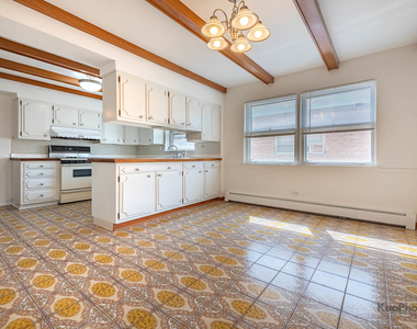 8417 W Berwyn Avenue - Photo Thumbnail 5