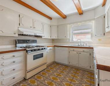 8417 W Berwyn Avenue - Photo Thumbnail 7