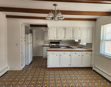8417 W Berwyn Avenue - Photo Thumbnail 6