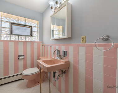 8417 W Berwyn Avenue - Photo Thumbnail 22