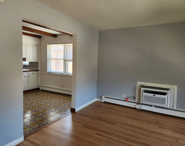 8417 W Berwyn Avenue - Photo Thumbnail 5