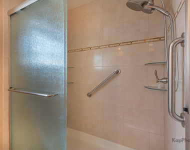 8465 W Berwyn Avenue - Photo Thumbnail 23