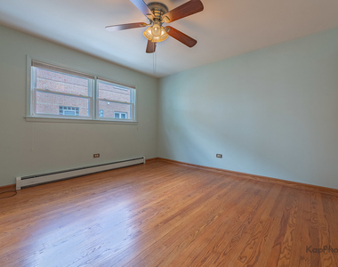 8465 W Berwyn Avenue - Photo Thumbnail 20