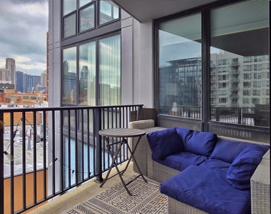 435 W Erie Street - Photo Thumbnail 4