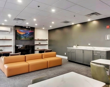 435 W Erie Street - Photo Thumbnail 19