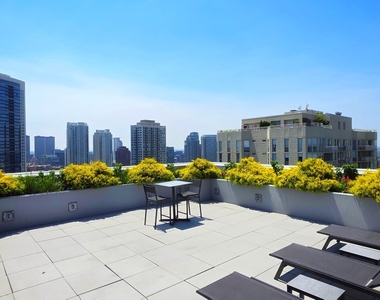 435 W Erie Street - Photo Thumbnail 18