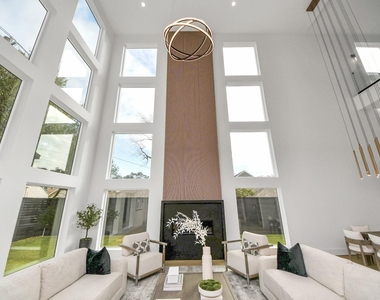2232 Swift Boulevard - Photo Thumbnail 8