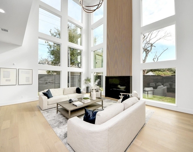 2232 Swift Boulevard - Photo Thumbnail 7