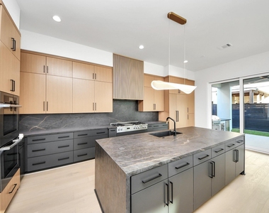 2232 Swift Boulevard - Photo Thumbnail 14