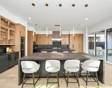 2232 Swift Boulevard - Photo Thumbnail 10