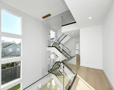 2232 Swift Boulevard - Photo Thumbnail 18