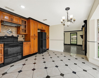 4806 Hickorygate - Photo Thumbnail 6