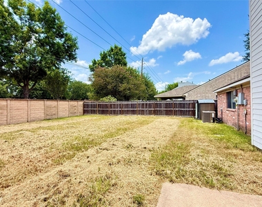9631 Secretariat Drive - Photo Thumbnail 23
