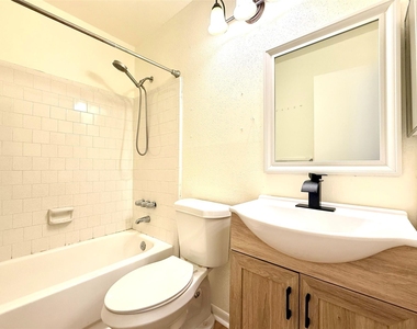 9631 Secretariat Drive - Photo Thumbnail 20