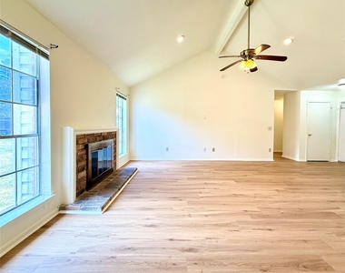 9631 Secretariat Drive - Photo Thumbnail 4