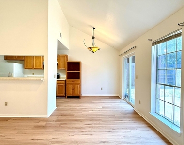 9631 Secretariat Drive - Photo Thumbnail 6