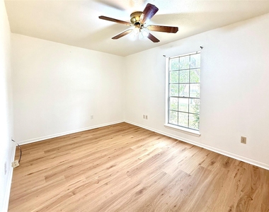 9631 Secretariat Drive - Photo Thumbnail 18