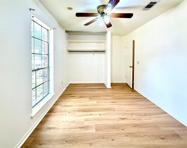 9631 Secretariat Drive - Photo Thumbnail 19