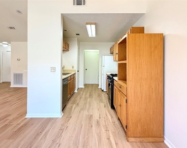 9631 Secretariat Drive - Photo Thumbnail 7