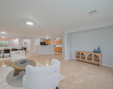 2123 Gable Hollow Lane - Photo Thumbnail 8