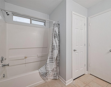 2123 Gable Hollow Lane - Photo Thumbnail 20